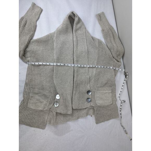 Oversized Cardigan Sweater Beige Waffle-Knit Shell-Style Buttons Medium Cozy - Picture 2 of 10